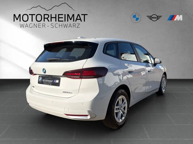 BMW 225