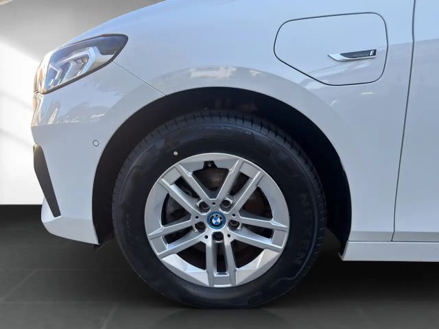 BMW 225
