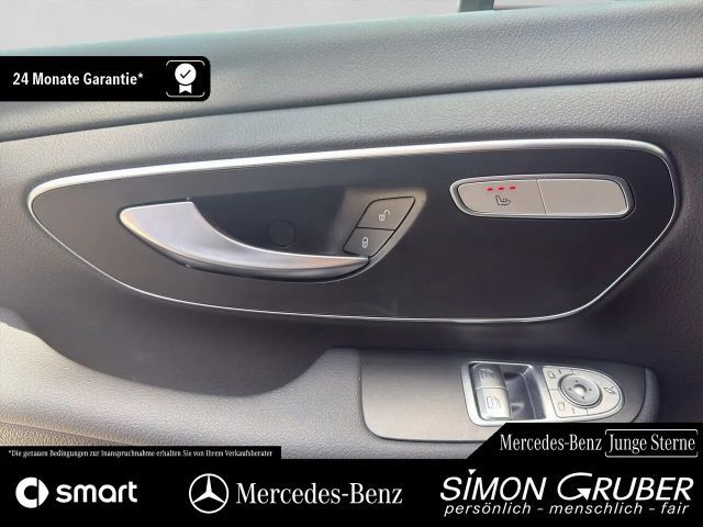 Mercedes-Benz V 220
