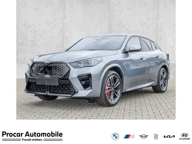 BMW iX2 xDrive30 M Sport HUD PANO ACC AHK 360°KAM 2026 Elektrisch