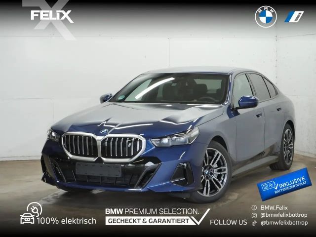 BMW i5 eDrive40 M SPORTPAKET+19"ALU+AUTONAHNASSISTENT 2026 Elektrisch