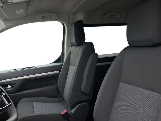 Peugeot Traveller