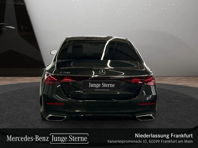 Mercedes-Benz E 200