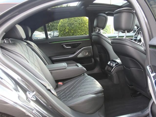 Mercedes-Benz S 400