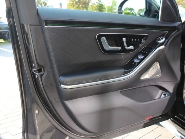 Mercedes-Benz S 400