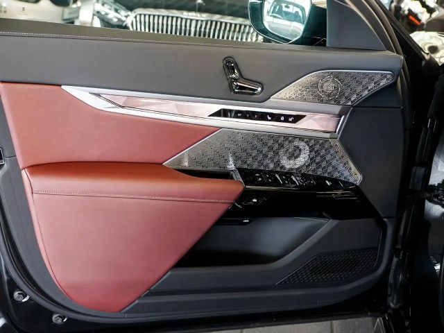 BMW 740