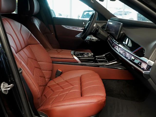 BMW 740