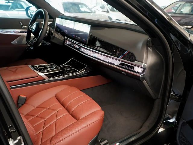 BMW 740