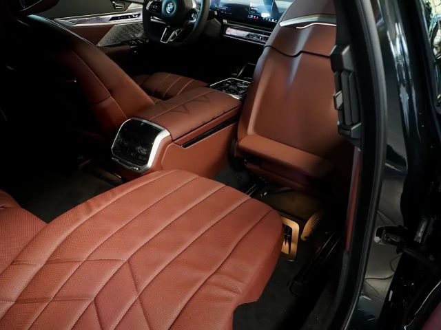 BMW 740
