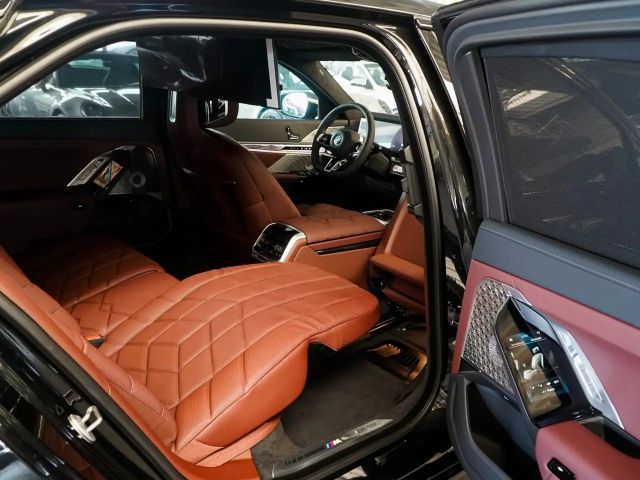 BMW 740
