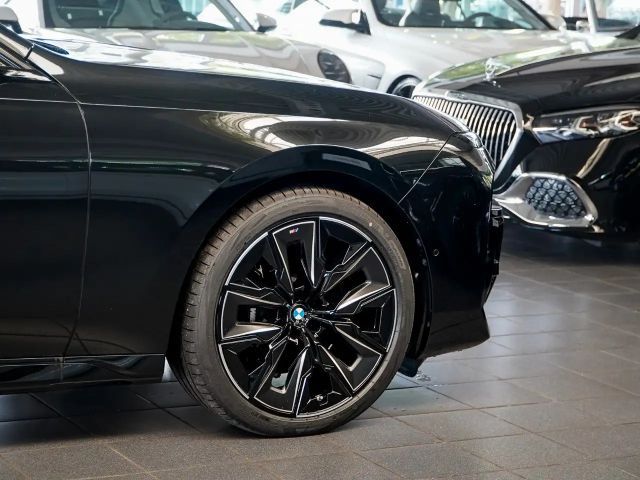 BMW 740