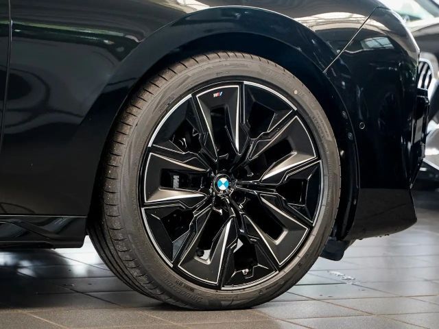 BMW 740
