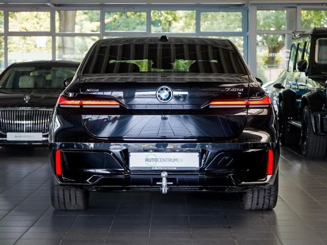 BMW 740