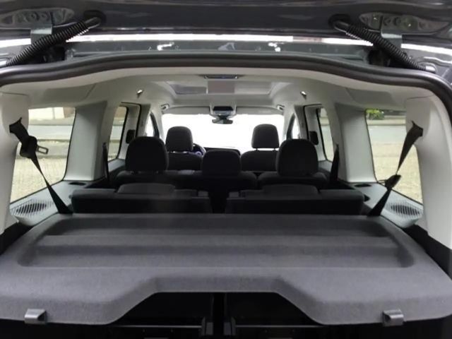 Ford Grand Tourneo