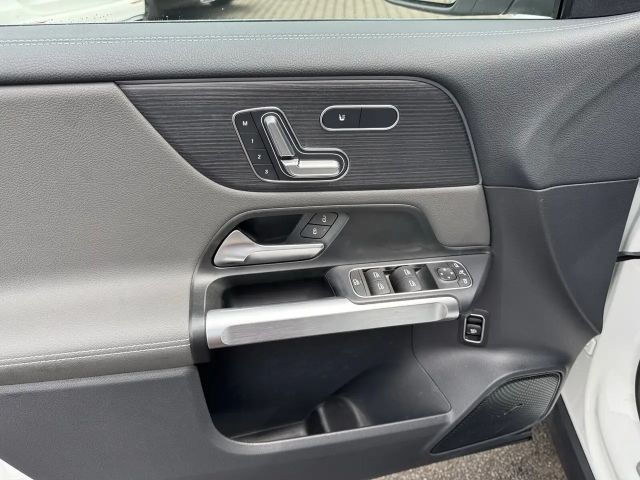 Mercedes-Benz EQB 350