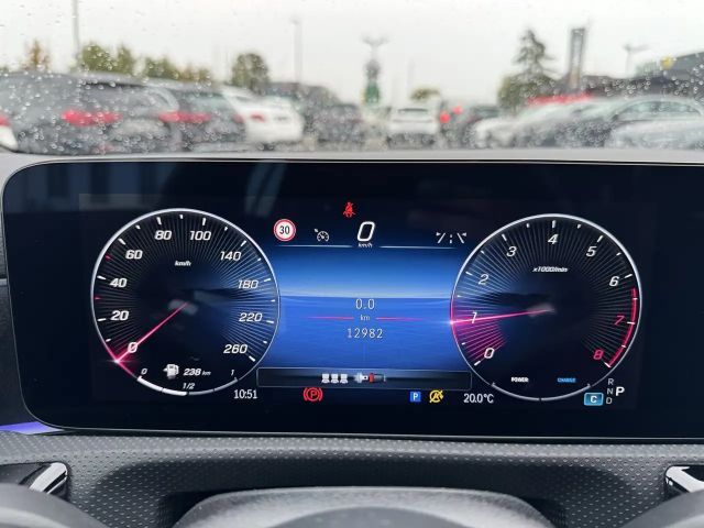 Mercedes-Benz CLA 200