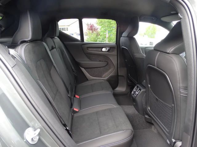 Volvo EX40