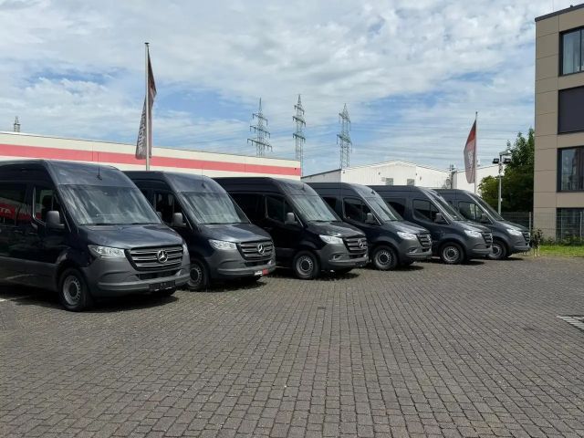 Mercedes-Benz Sprinter III Tourer 319 CDI*Distr*9xSitz*8xStück 2023 Diesel