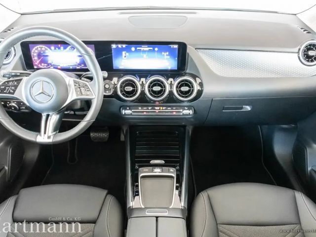 Mercedes-Benz GLA 180