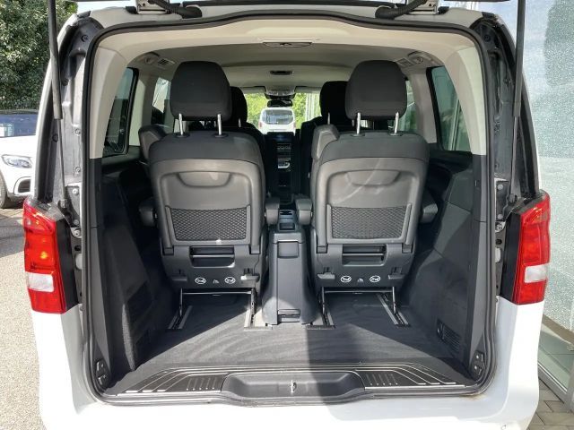 Mercedes-Benz V 220