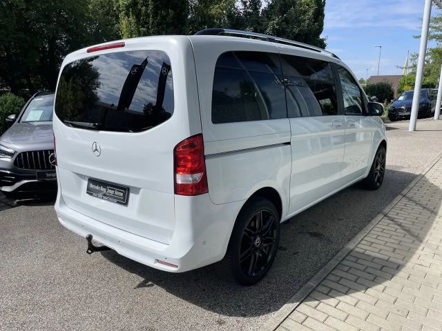 Mercedes-Benz V 220