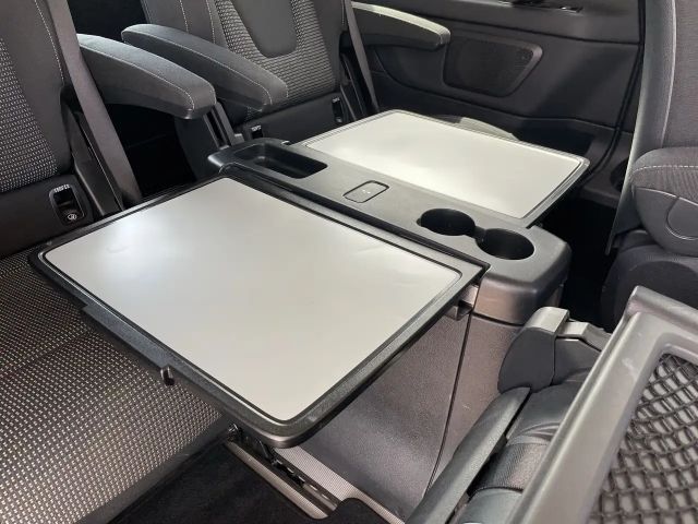 Mercedes-Benz V 220