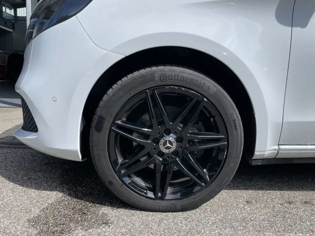 Mercedes-Benz V 220
