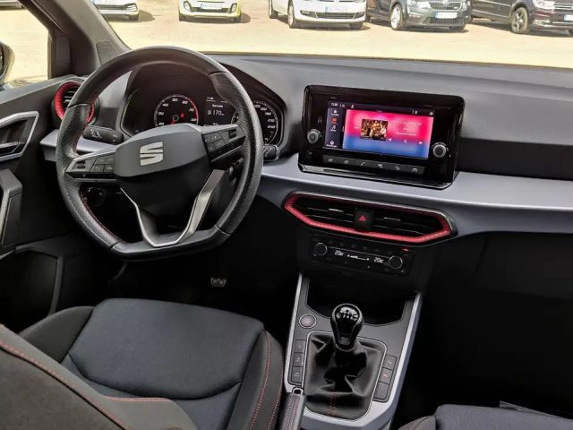 Seat Arona