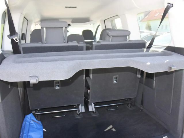Ford Grand Tourneo