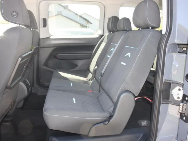 Ford Grand Tourneo