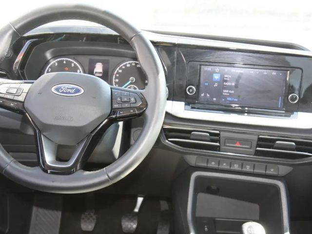 Ford Grand Tourneo