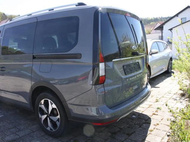 Ford Grand Tourneo