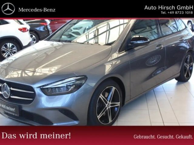 Mercedes-Benz B 220