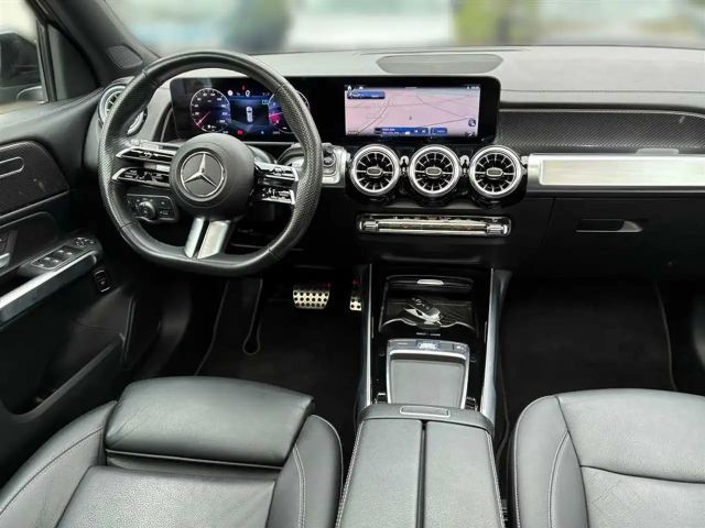 Mercedes-Benz GLB 220