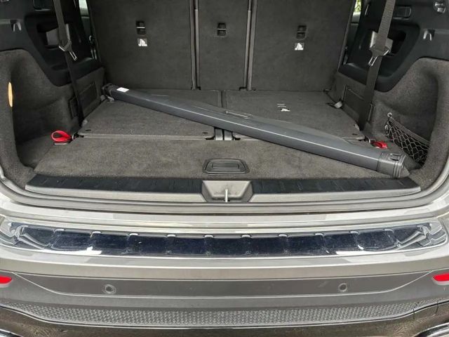 Mercedes-Benz GLB 220