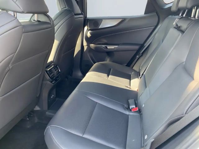 Lexus NX 450h+