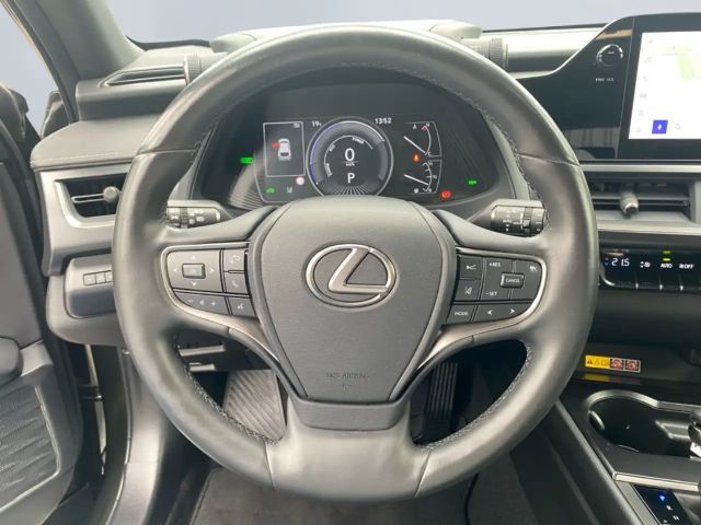 Lexus UX 250h
