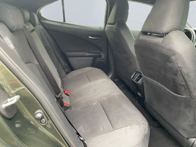 Lexus UX 250h