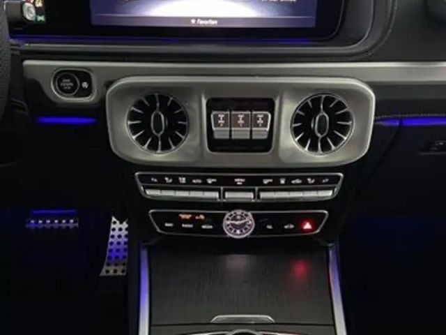 Mercedes-Benz G 400
