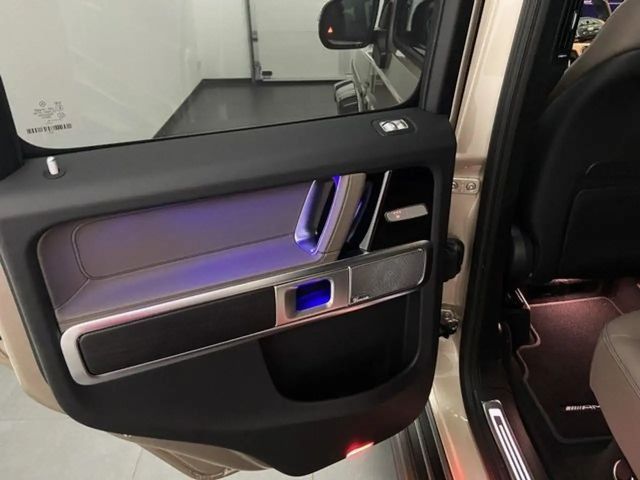 Mercedes-Benz G 400