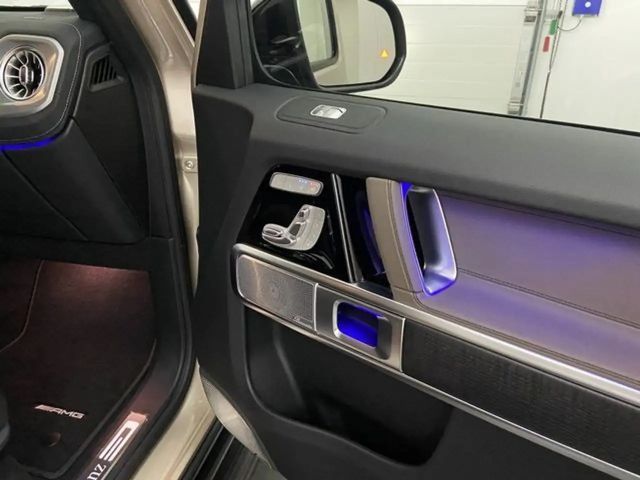 Mercedes-Benz G 400