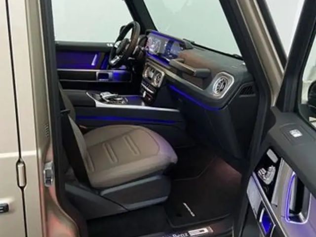 Mercedes-Benz G 400