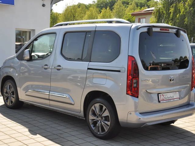 Toyota Proace City