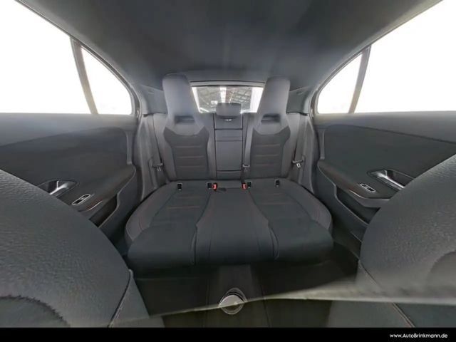 Mercedes-Benz A 220
