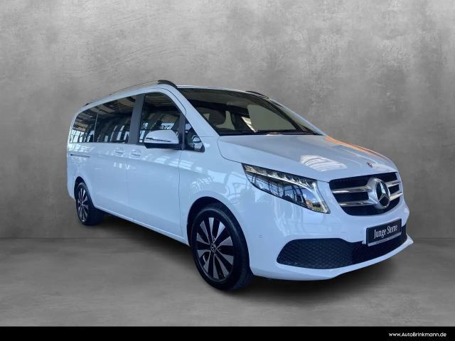 Mercedes-Benz V 220