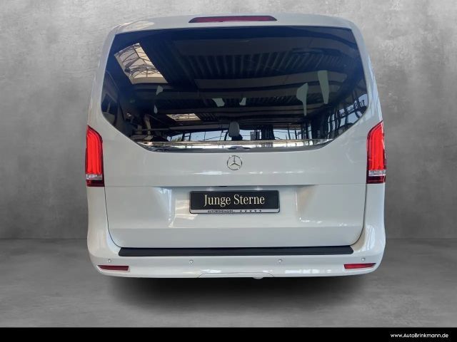 Mercedes-Benz V 220