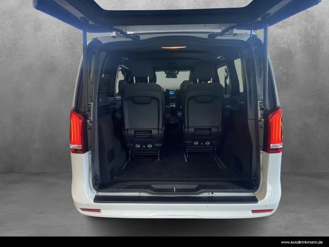 Mercedes-Benz V 220