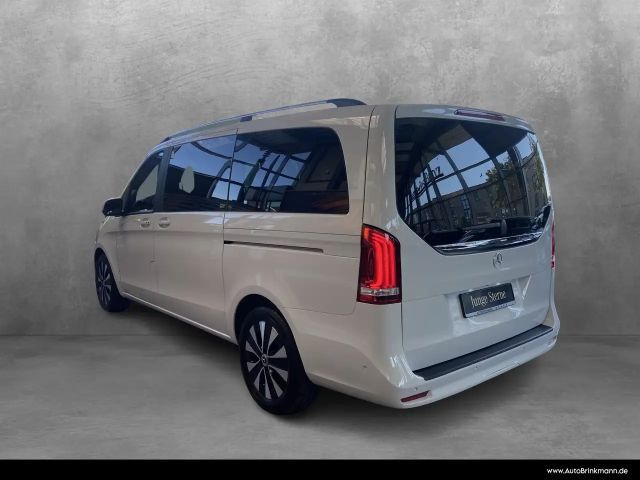 Mercedes-Benz V 220