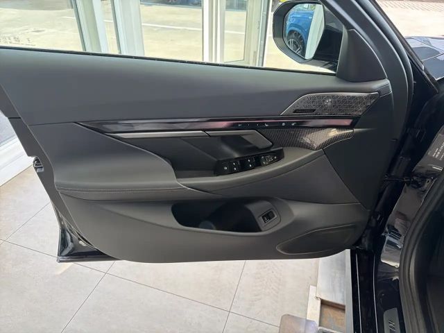 BMW 550