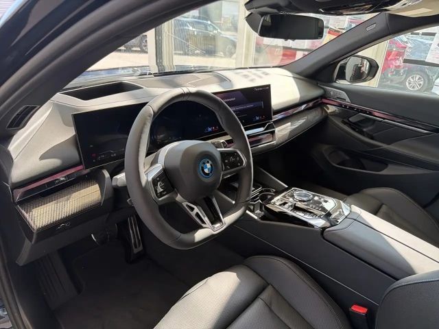 BMW 550